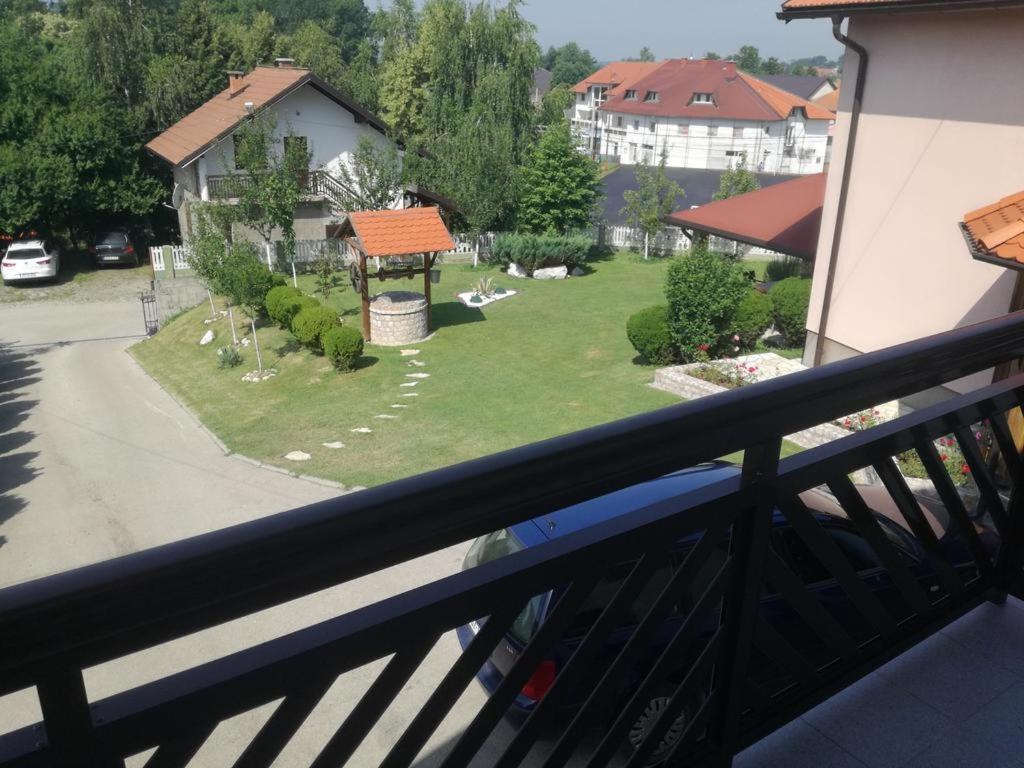 Apartments Dedic Dubrave Gornje Exterior photo