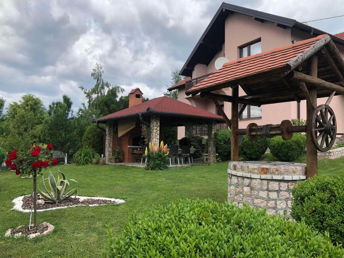 Apartments Dedic Dubrave Gornje Exterior photo